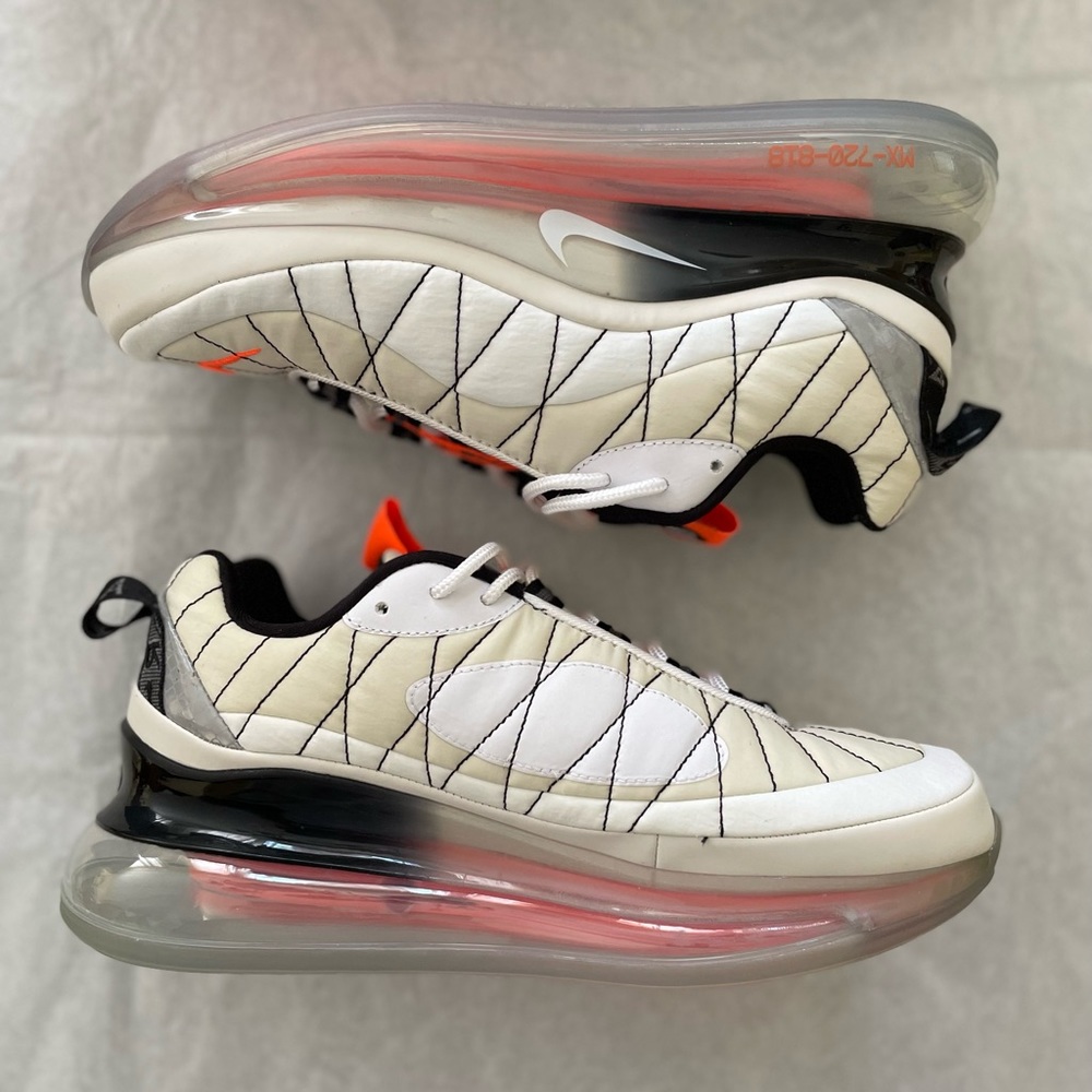 Women’s Nike Air Max 720-818